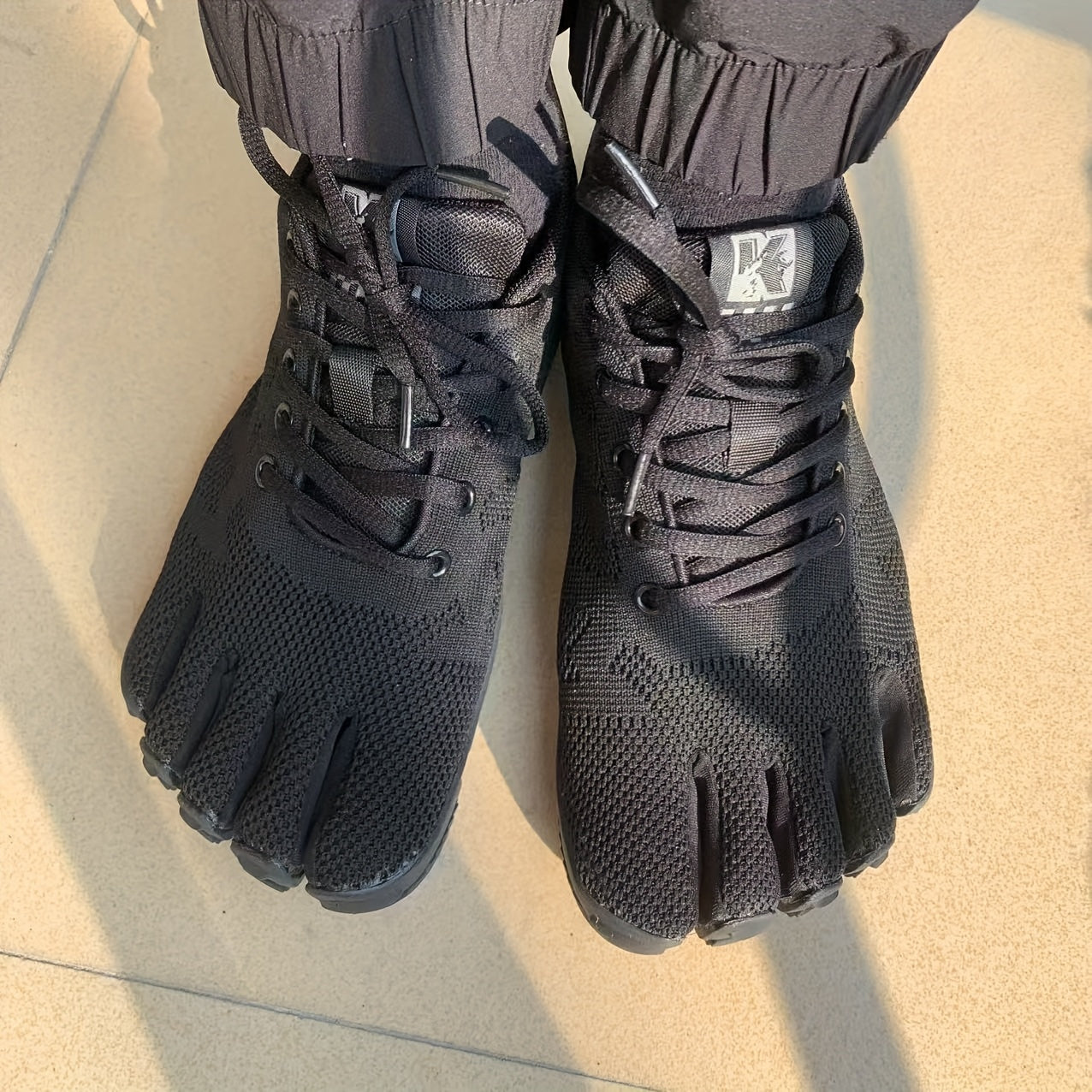 FlexStep Unisex Five-Toe Sports Shoes – Lightweight and Non-Slip for Men and Women