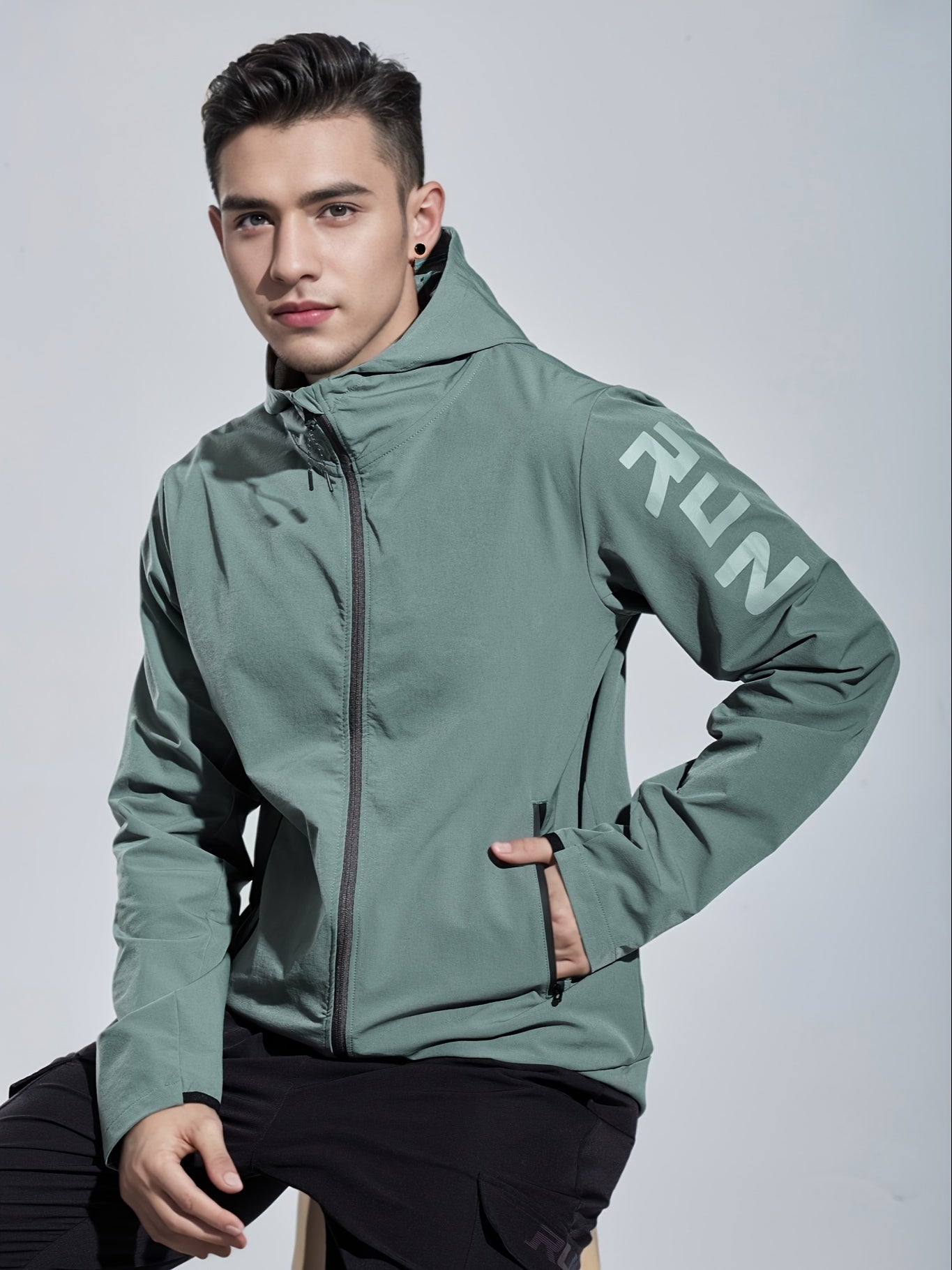Sporty Hooded Jacket for Men – Breathable and Comfortable for Walking and Running