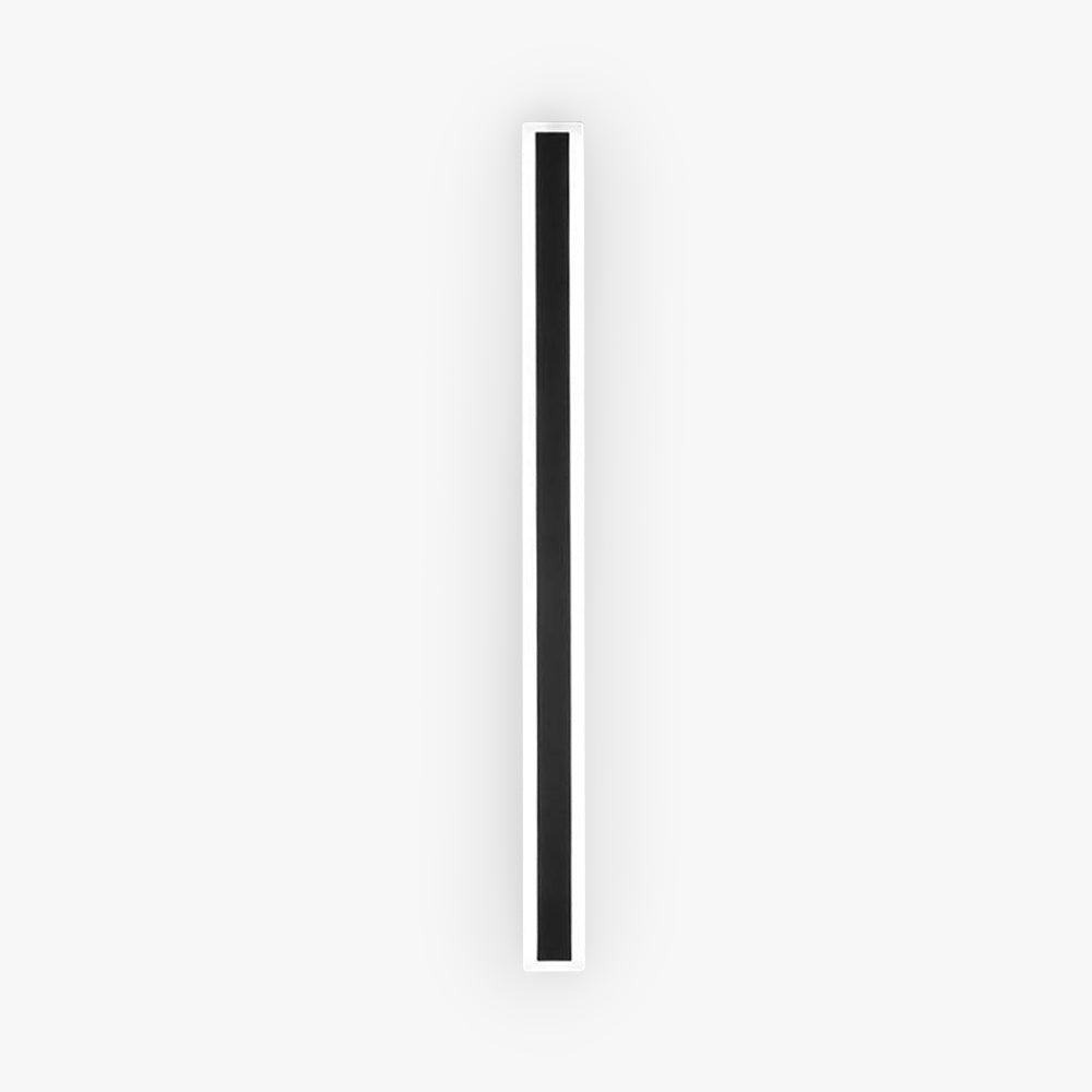 LumiLine Outdoor Lamp – Minimalist Design with Warm Light