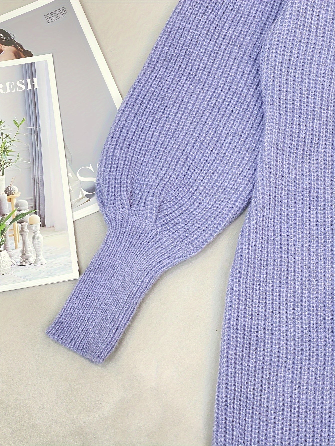 Elegant Turtleneck Sweater-Dress – Ribbed Texture and Lantern Sleeves for a Stylish Look