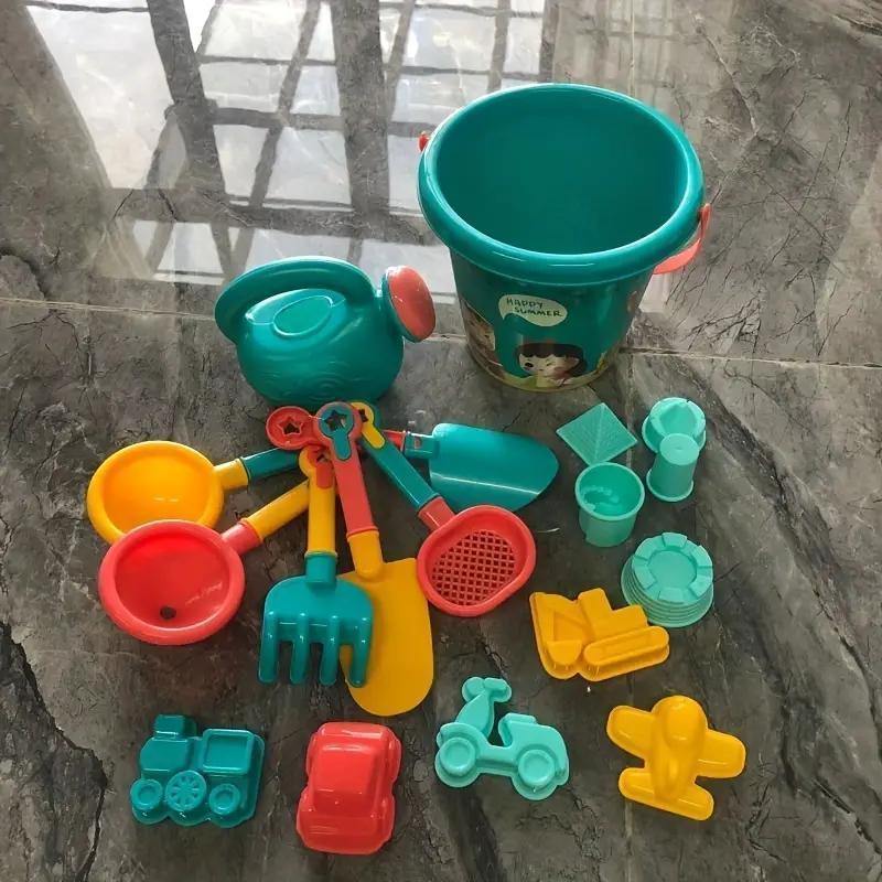 18-Piece Beach and Snow Playset – Complete with Bucket, Shovel, and Fun Tools for Creative Play