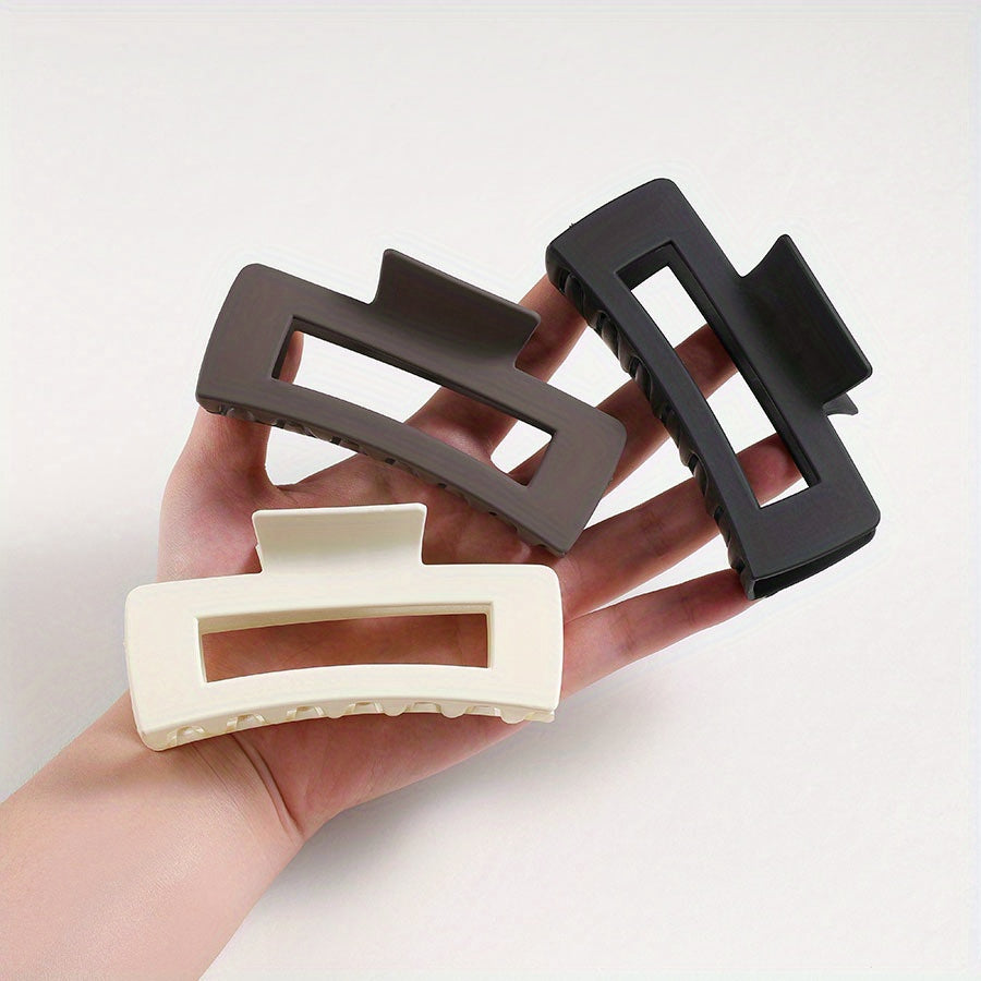 Soft Caramel Hair Clips Set – Stylish and Practical Clips for Every Day