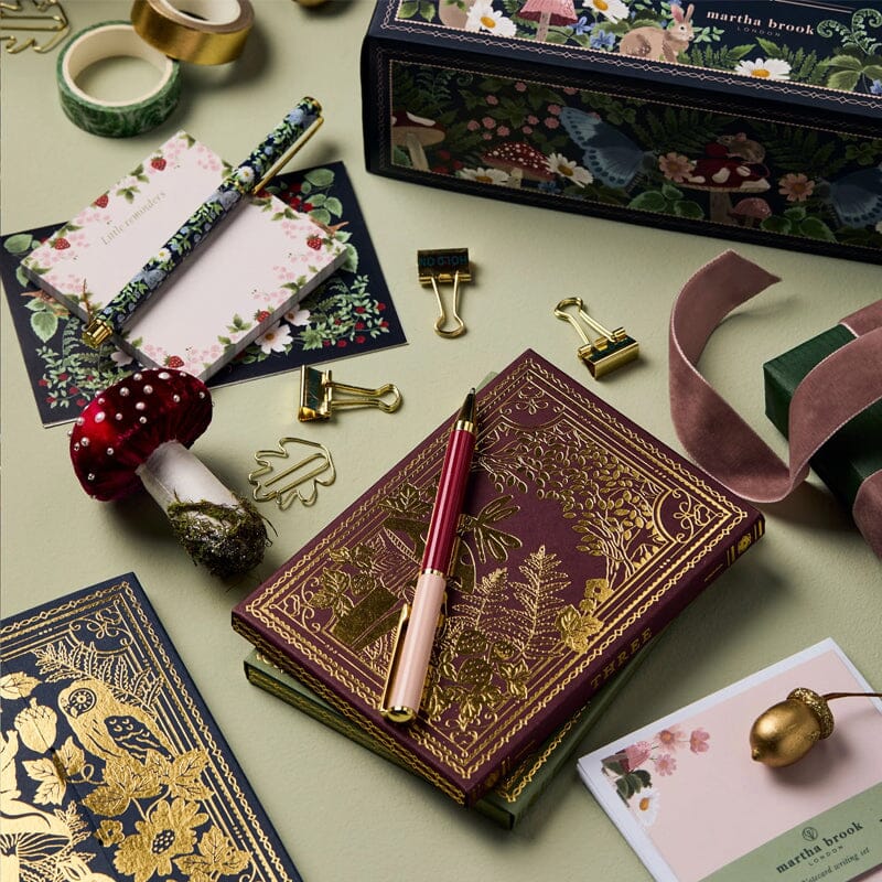 Advent Calendar with Writing and Stationery – 24 Surprises in Book Design