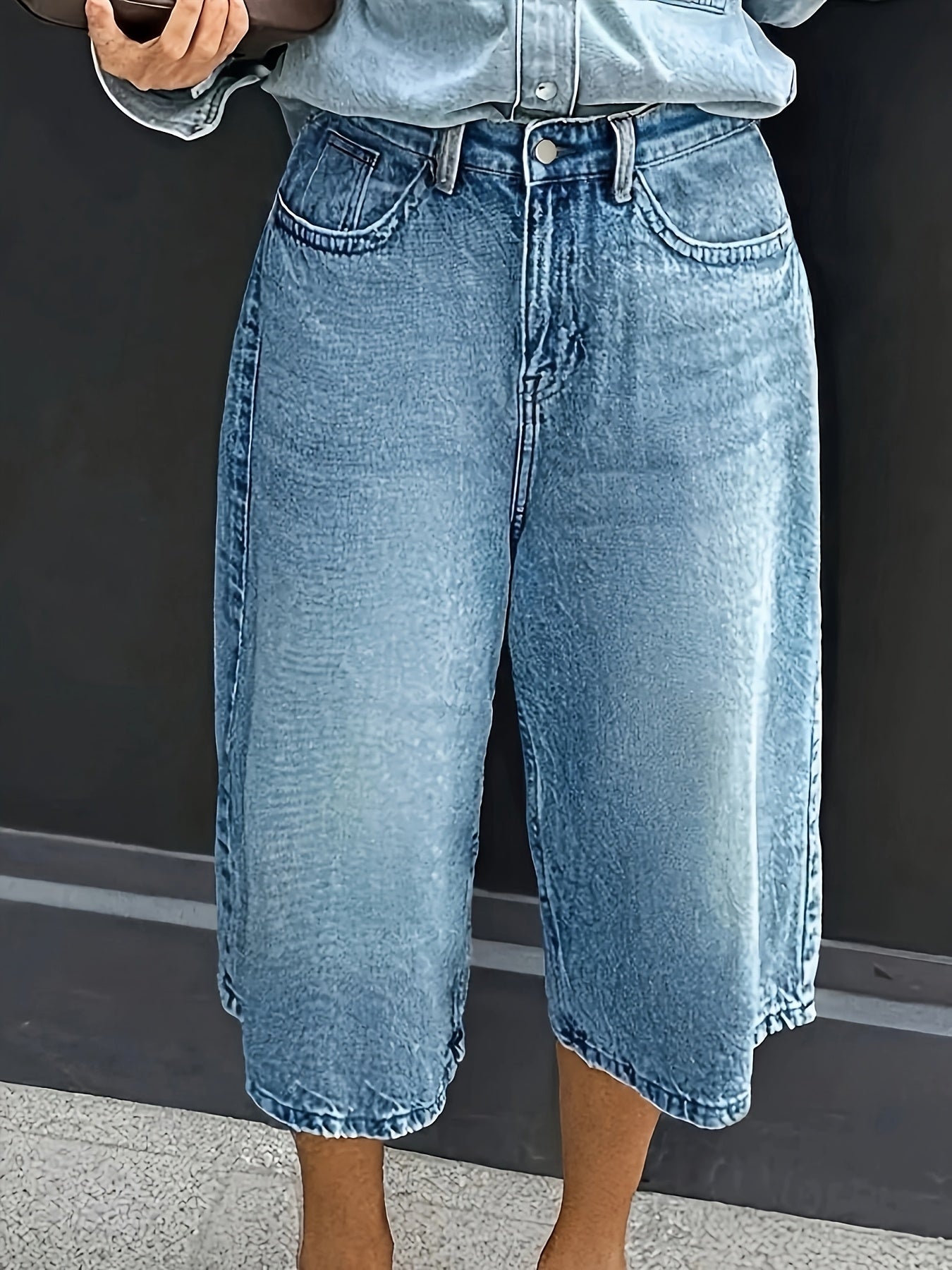Plus Size High-Waisted Stretch Denim Shorts – Casual Wide Summer Pants with Pockets