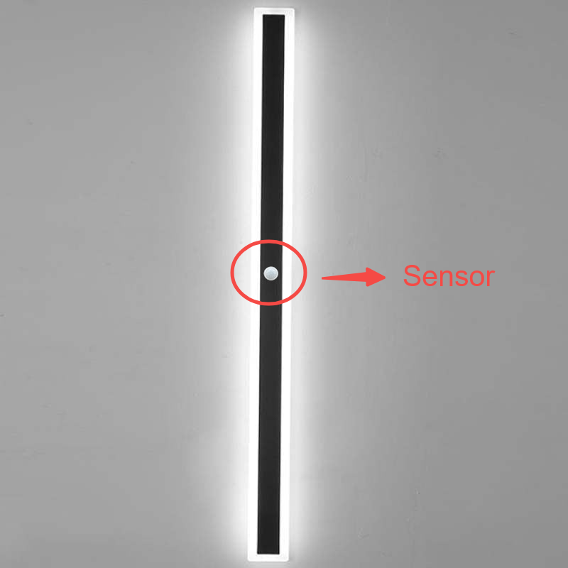 LumiLine Outdoor Lamp – Minimalist Design with Warm Light