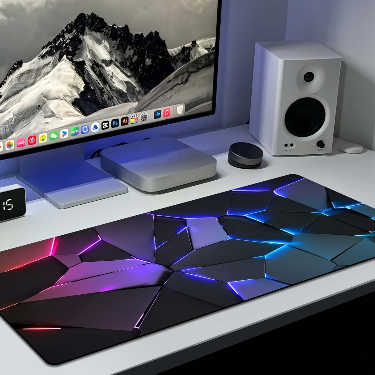Geometric Gamer Mat - Stylish, Durable, and Non-Slip for a Perfect Gaming Experience