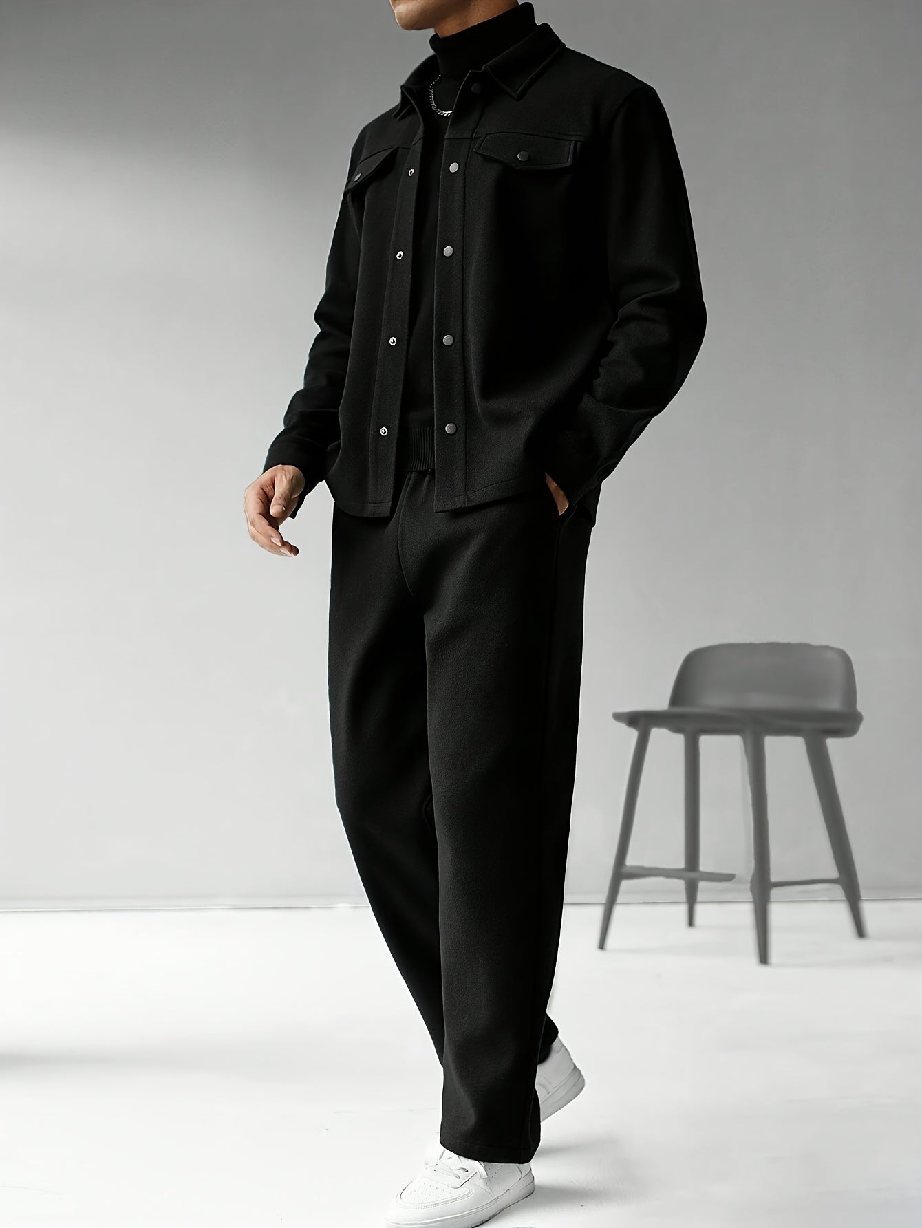 Modern Two-Piece Men's Set – Comfort and Casual Elegance