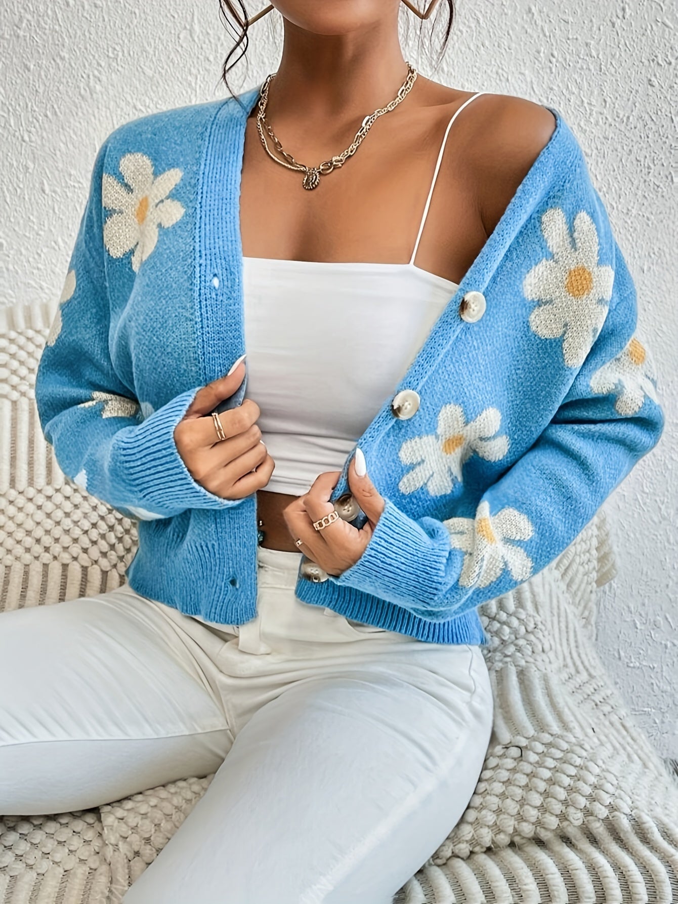 Joyful Flowers Cardigan – Comfortable and Stylish for Spring and Autumn