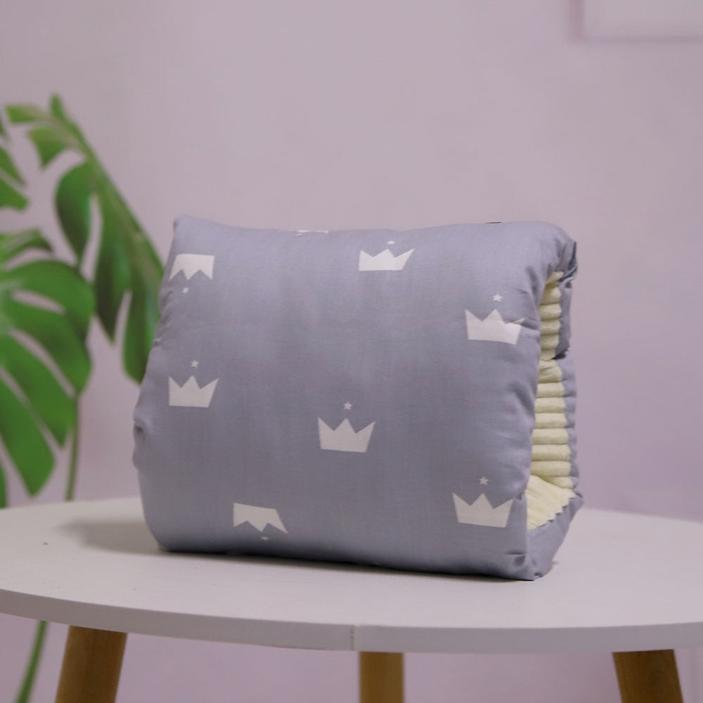 Baby Feeding Pillow – Comfortable Feeding with Support