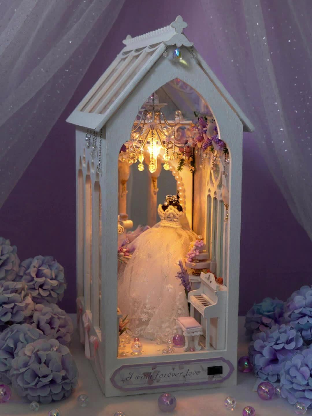 DIY Bridal Dollhouse – 3D Building Set with Lighting and Decorative Furniture