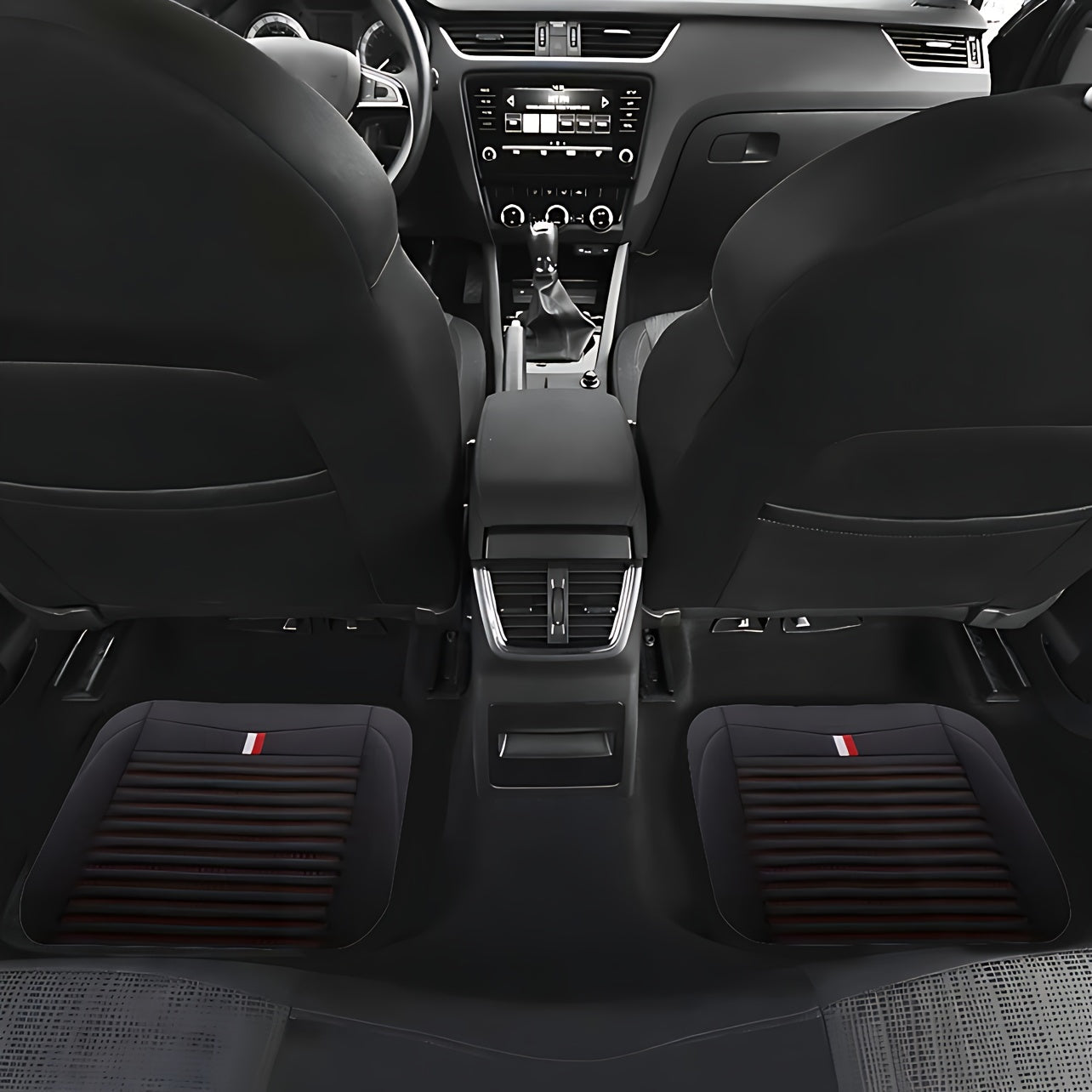 Set of 4 Striped Floor Mats for Cars – Non-Slip and Stain-Resistant for All Seasons