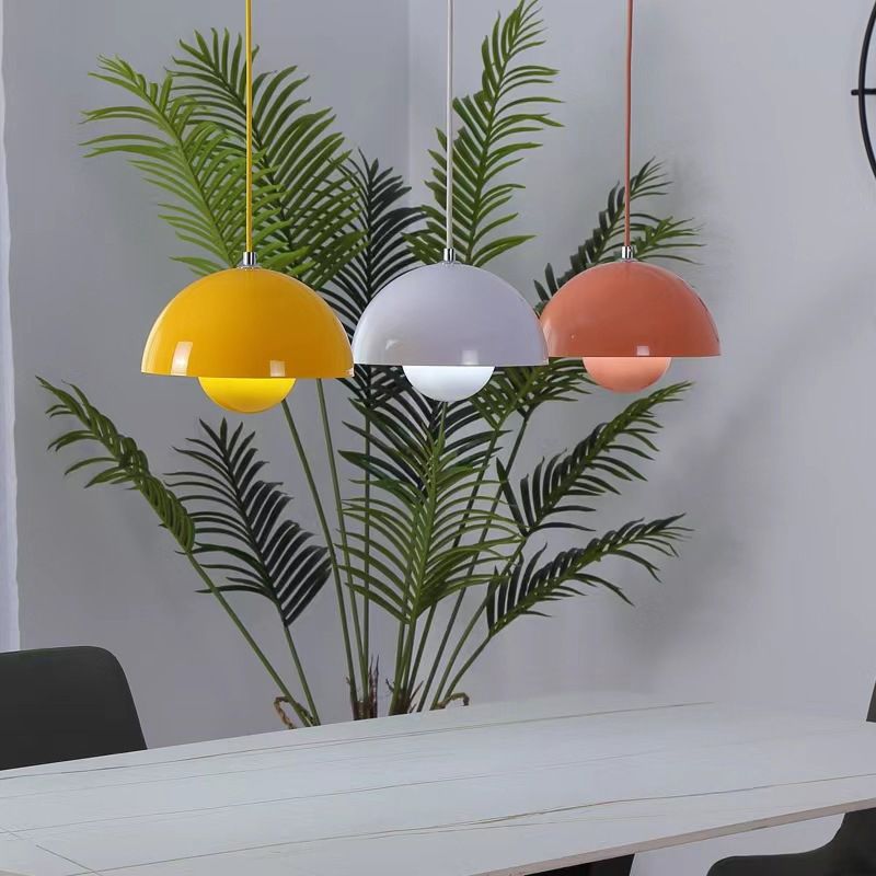 Nordic Bloom Pendant Light – Colourful Design and Warm Atmosphere