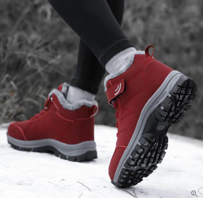WinterGrip Women's Boots - Warm & Stylish