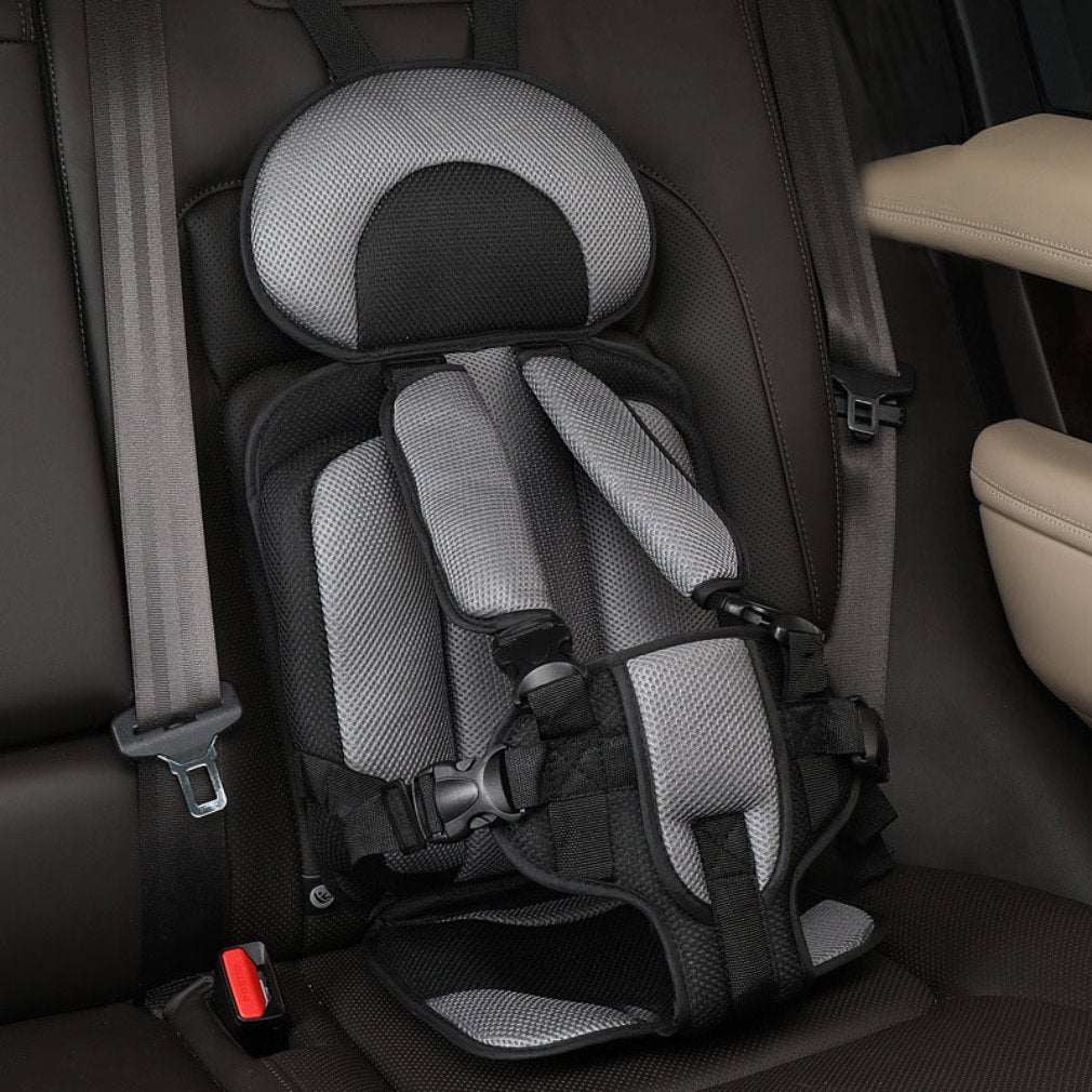 ReisComfort Child Car Seat - Safe and Supportive for Little Ones