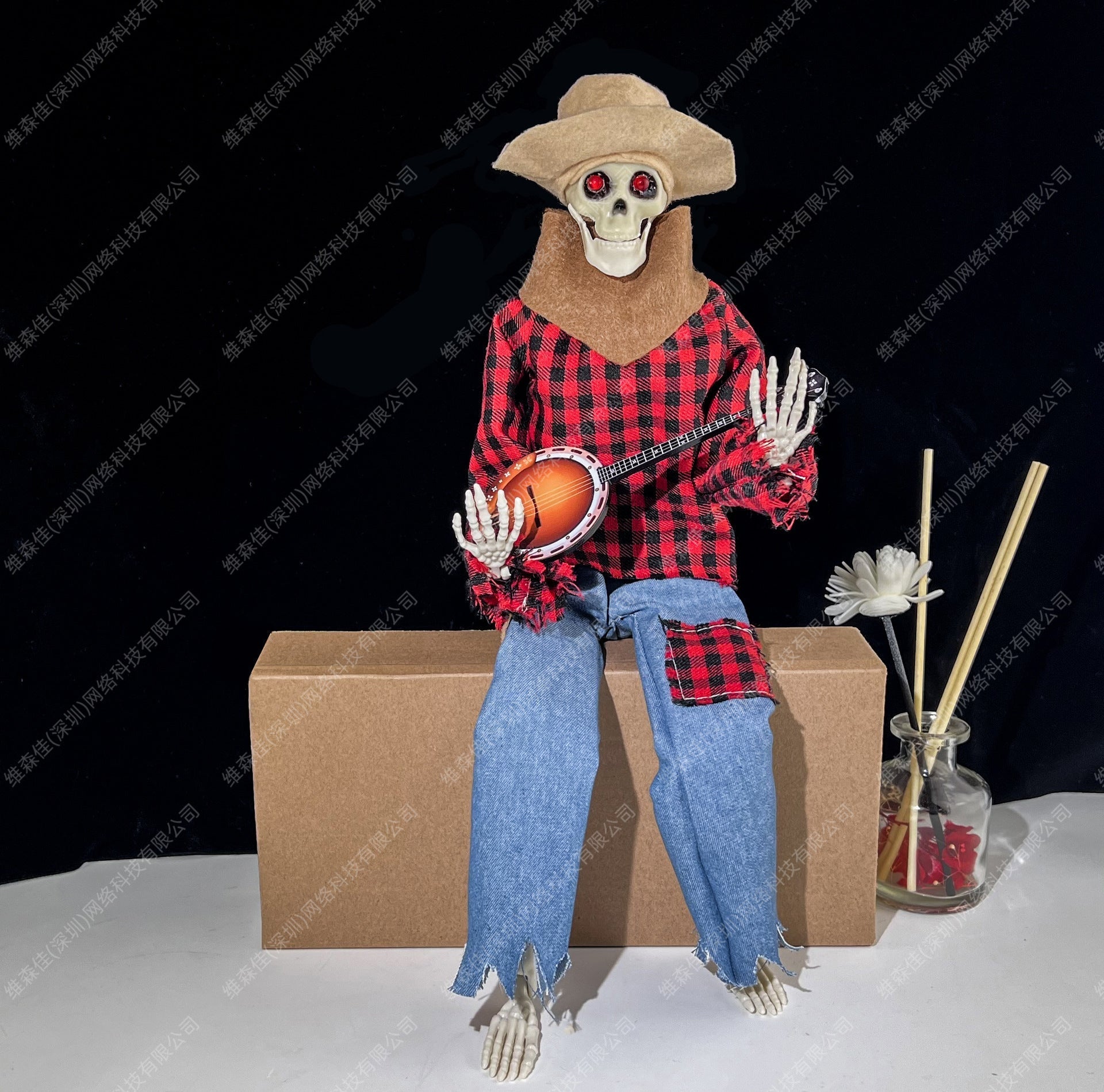 Halloween Skeleton with Banjo – Glowing Decoration with Sound