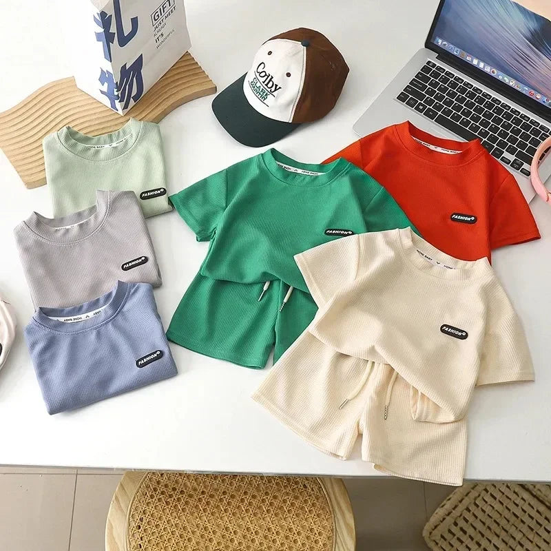 2-Piece Summer Set for Kids – Stylish T-Shirt and Shorts Combination for Any Occasion