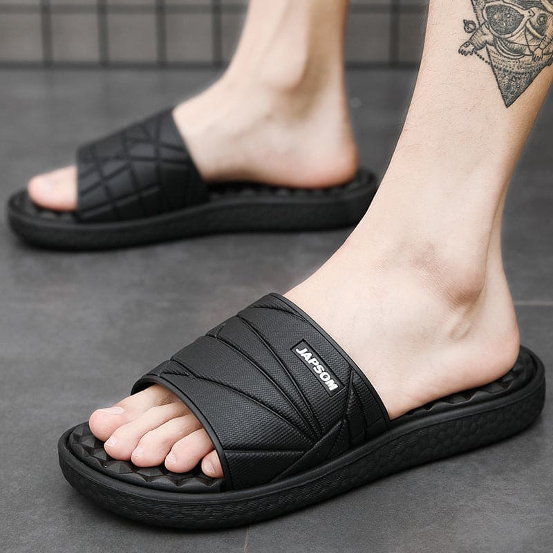 Liam Heren Slippers – Stylish Comfort for Sunny Summer Days