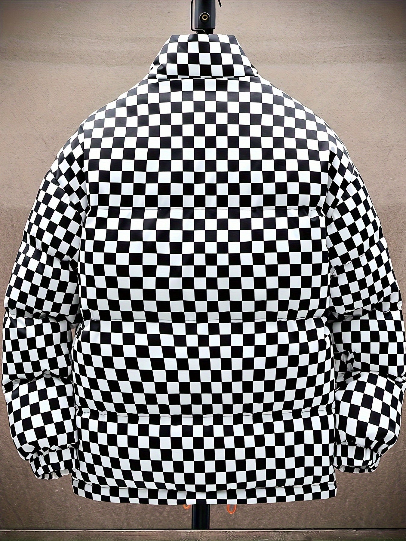 Stylish Checkered Puffer Jacket for Men – Breathable and Warm Winter Jacket with Stand-Up Collar