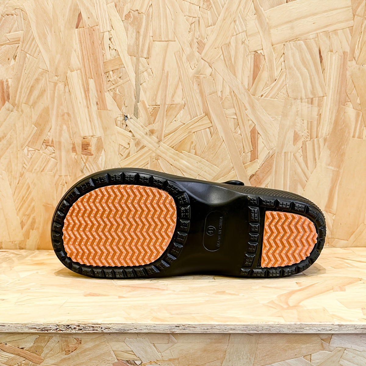 Non-slip Garden and Work Clogs for Men – Comfortable Slip-ons for Every Season