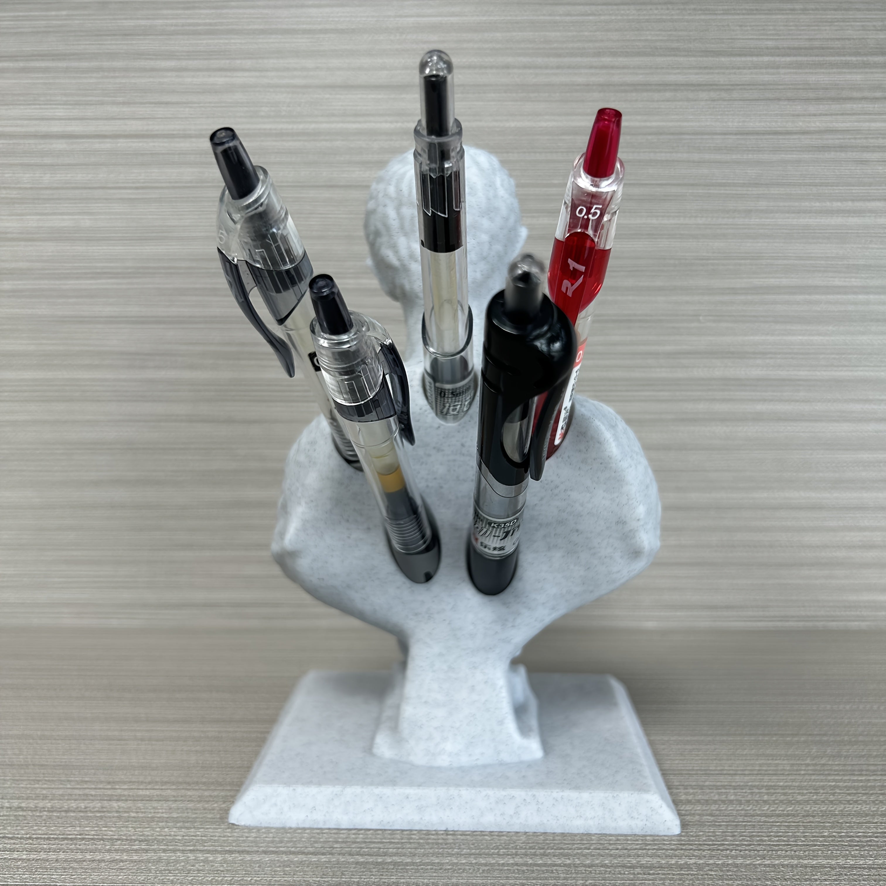 Caesar's Quill – Creative Julius Caesar Pen Holder