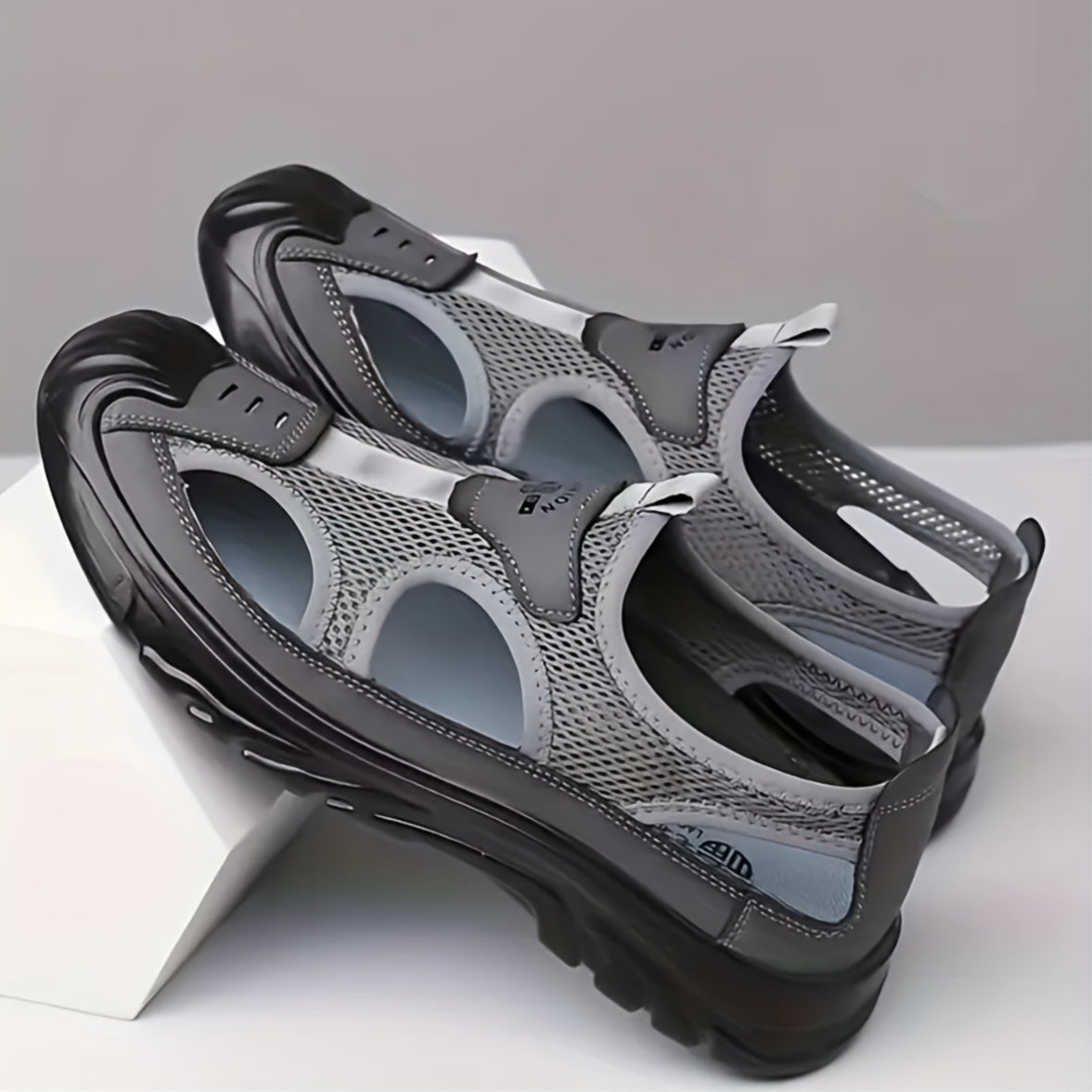 Breathable Men’s Sports Sandals – Lightweight and Slip-Resistant