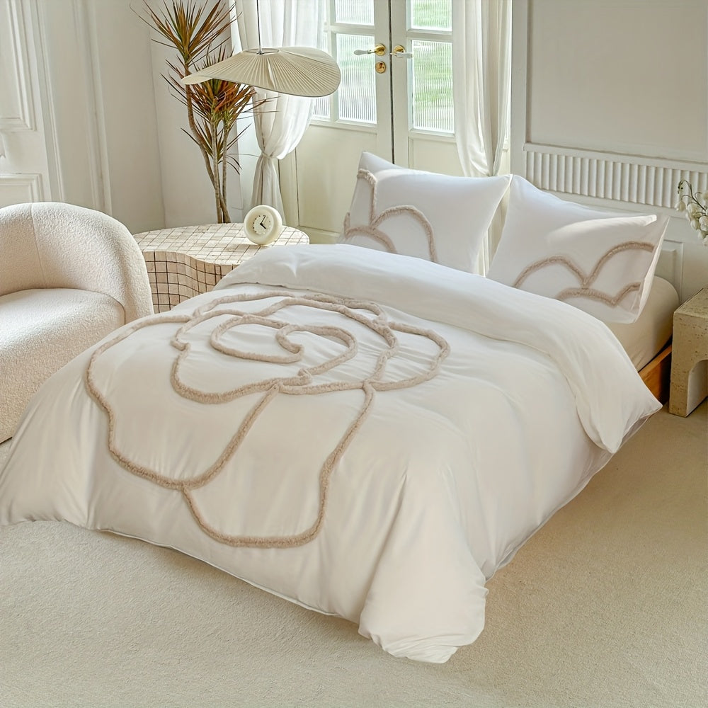 Tufted Bedding Set – Bedspread and Pillow Covers with Large Floral Design