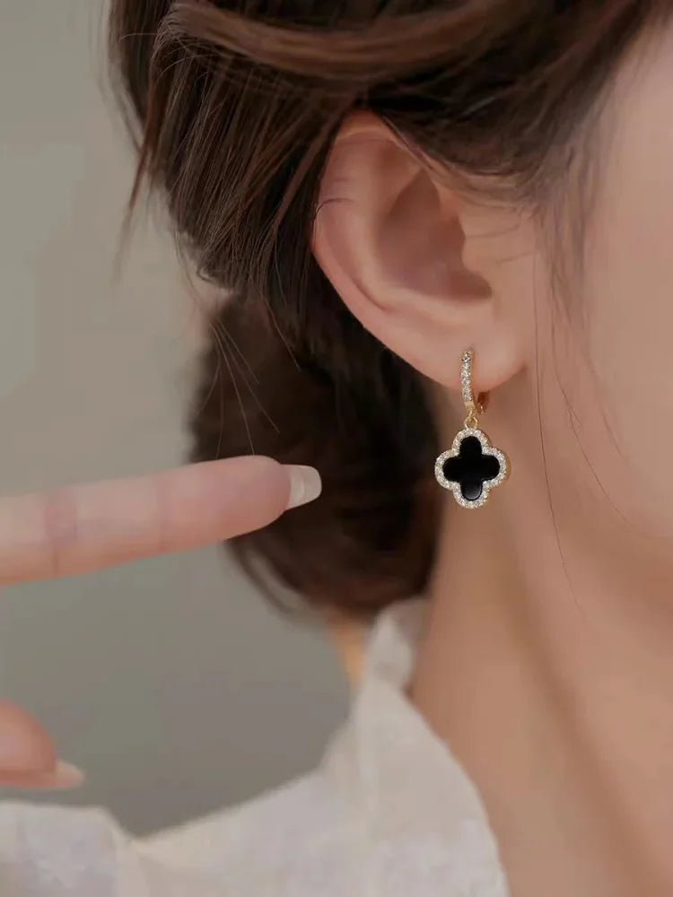 Lucky Clover Leaf Earrings – Elegant and Timeless