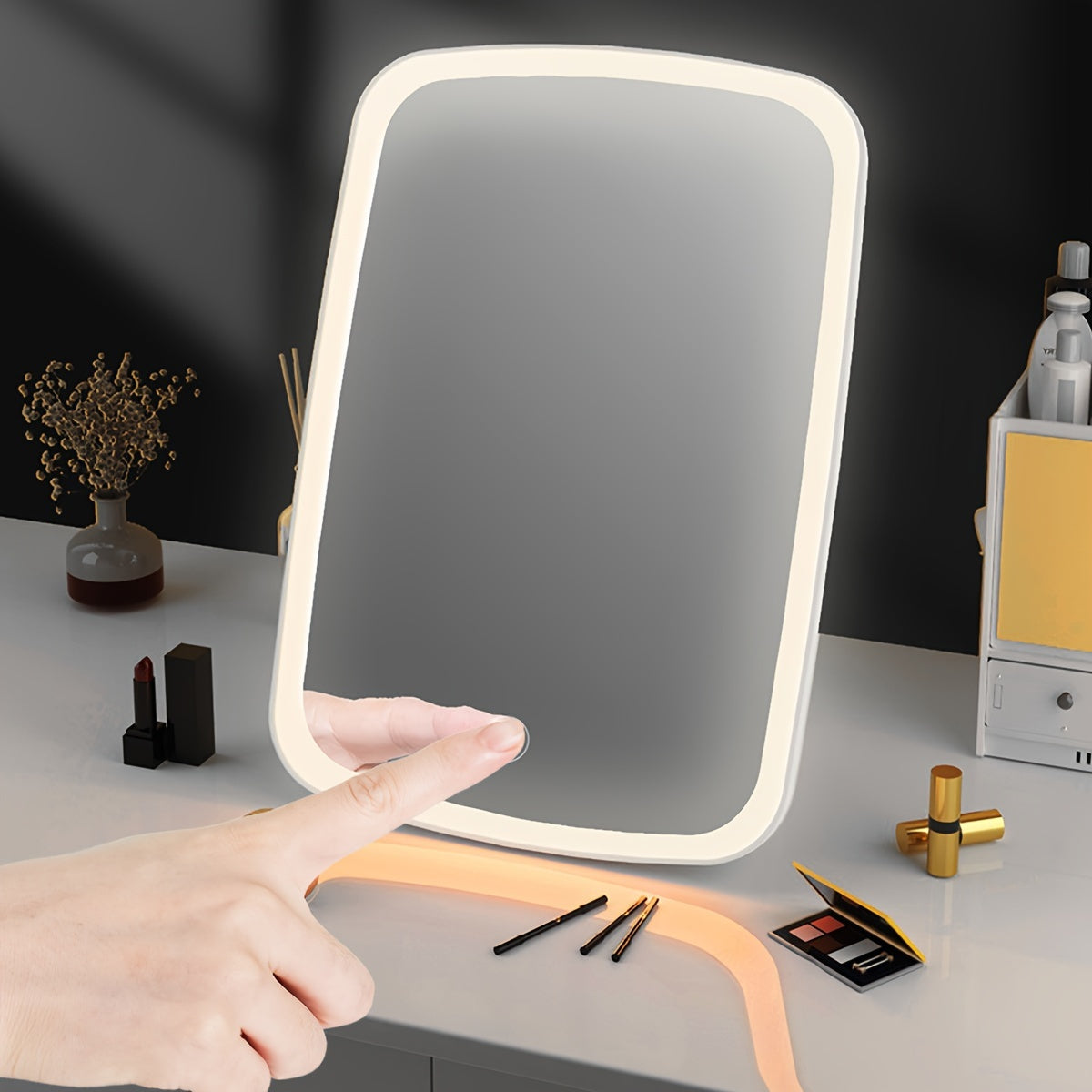GlowPerfect LED Makeup Mirror - Lighting and Style in One