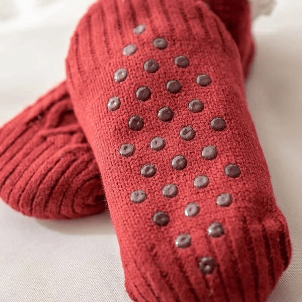 Cozy Cable Knit House Socks - Warmth and Comfort for Home