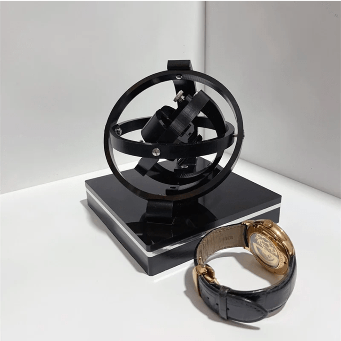 Aurum Elegant Watch Winder – Always Running Automatic Watches