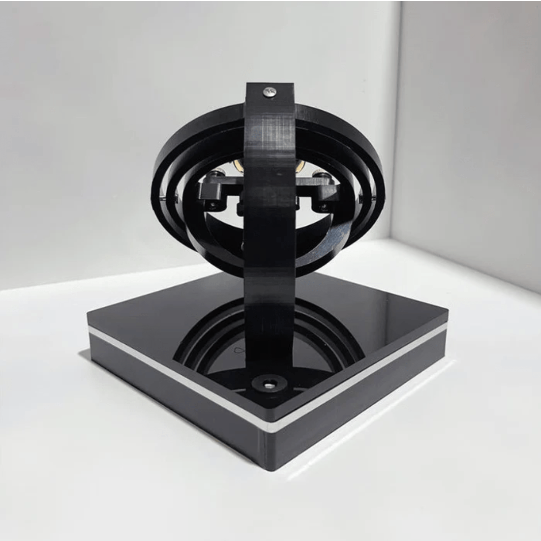 Aurum Elegant Watch Winder – Always Running Automatic Watches