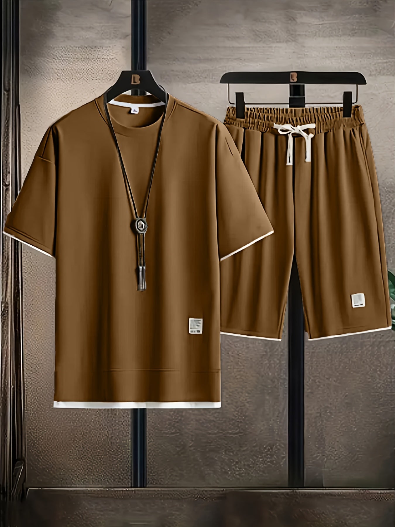 Trendy Men's Set Round Neck – Comfortable and Breathable for Active Summers