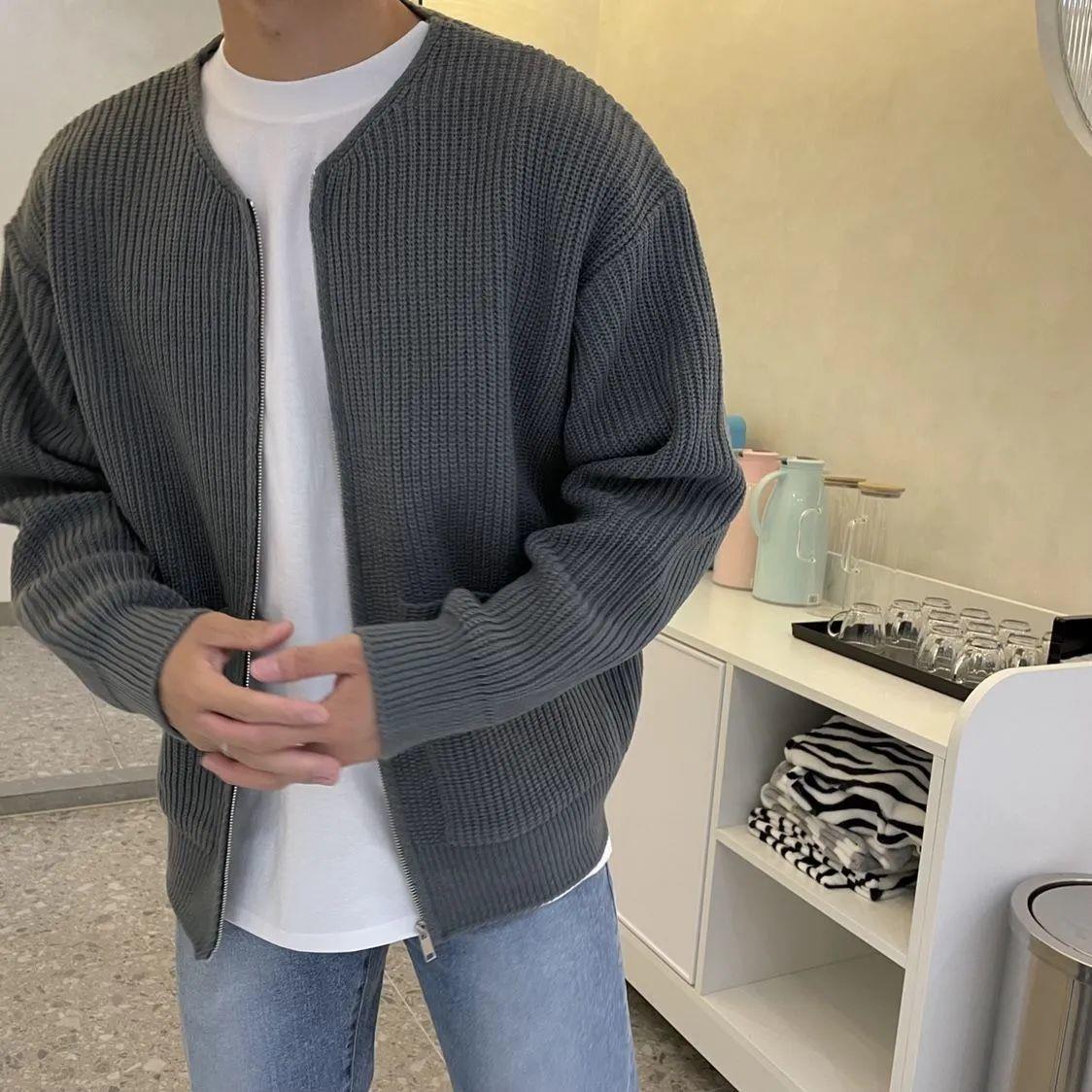 James Comfortable Cardigan – For a Trendy and Relaxed Look