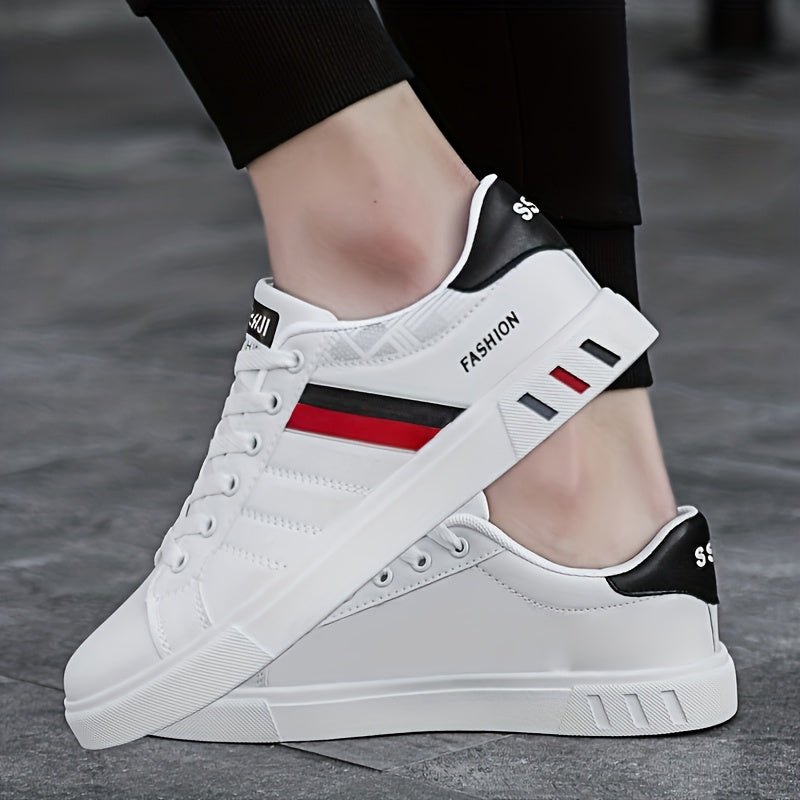 Lace-up Sneakers for Men – Striped Design and Excellent Grip for Athletic Activities