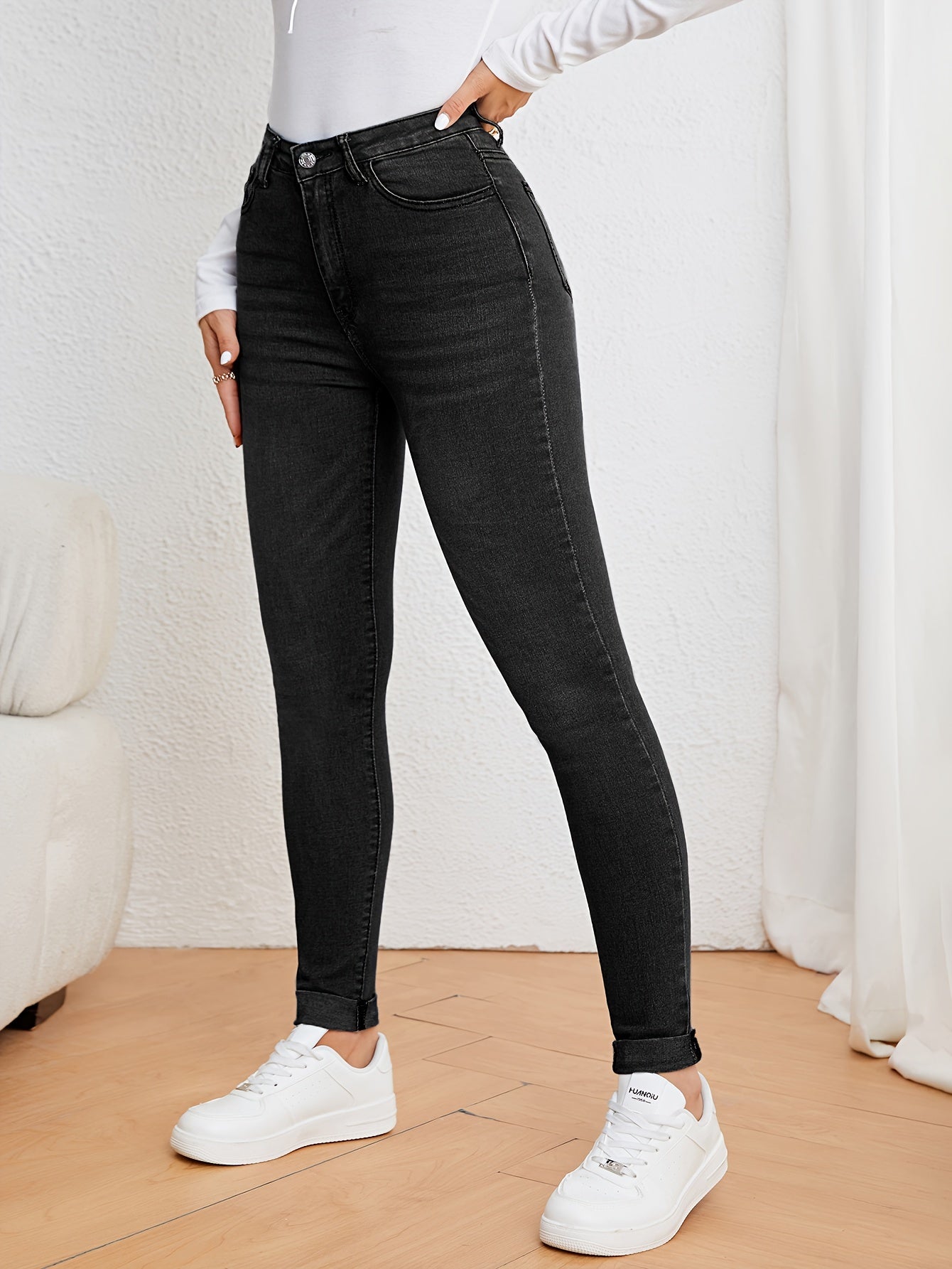 Casual Skinny Jeans for Women – Medium Stretch, Ideal for All Seasons