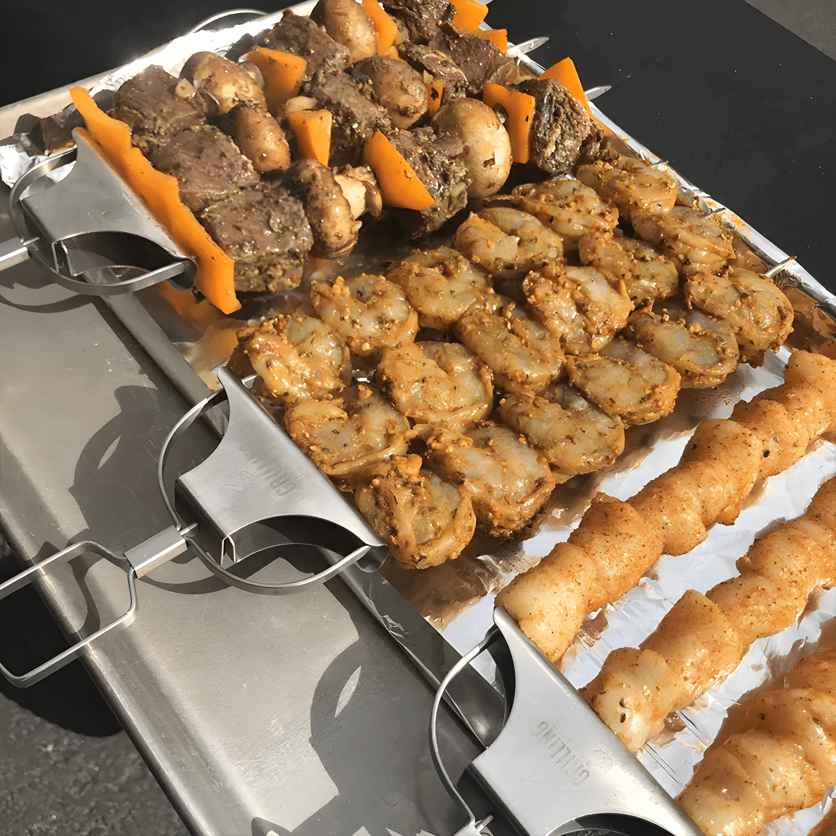 SpiesPro - 3-in-1 Grill Tool - Makes grilling easier and more efficient!