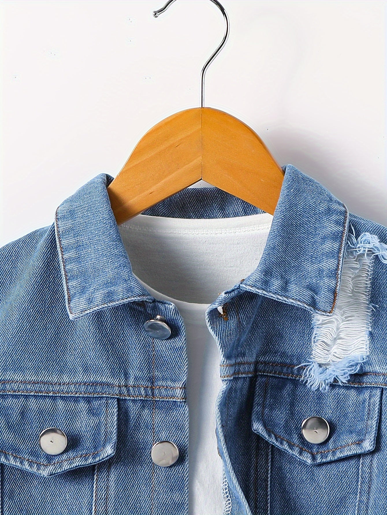 Casual Ripped Denim Jacket and Pants Set – Perfect for Adventurous Boys