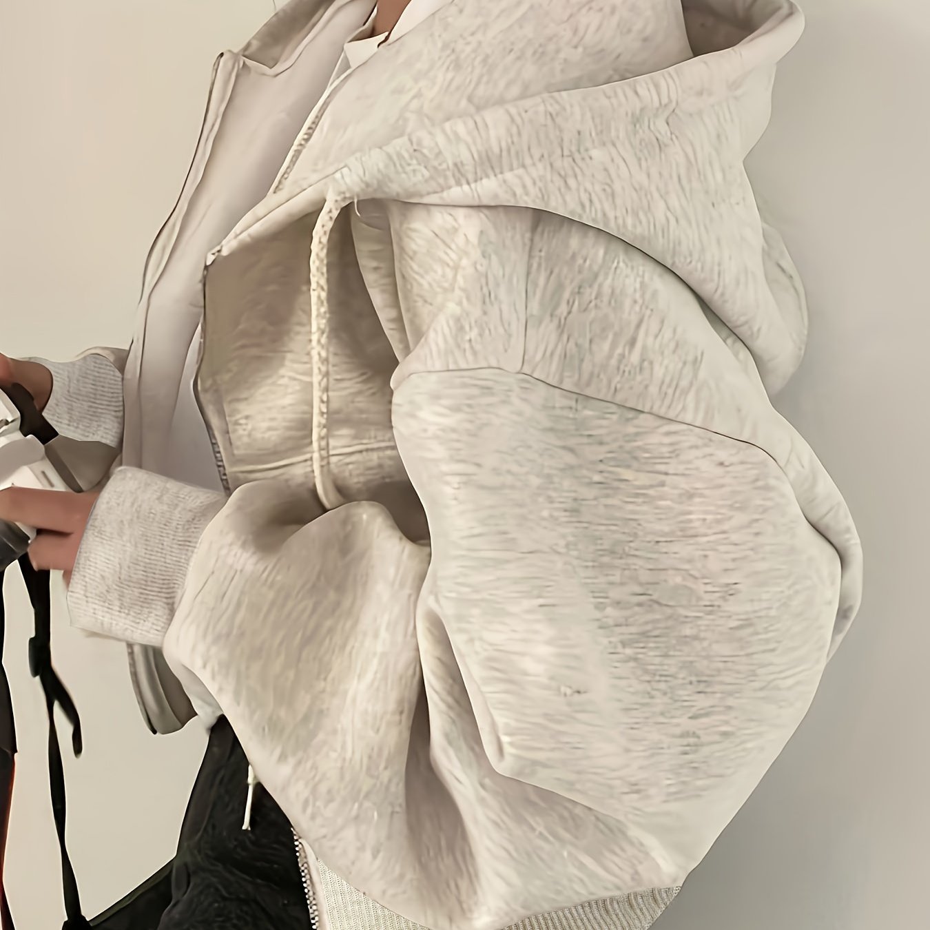 CozyVibe Zip-Up Hoodie – Comfort and Casual Chic