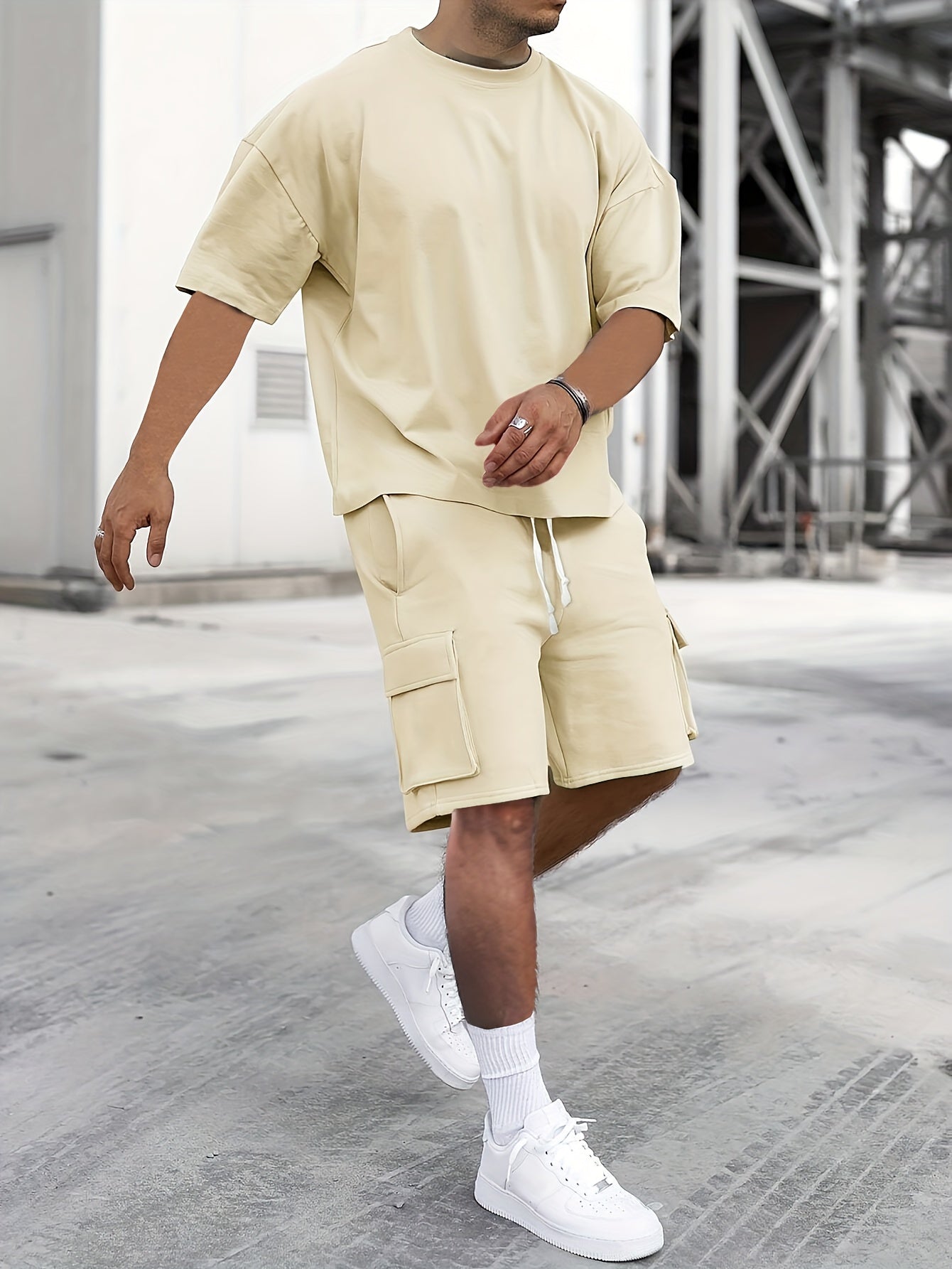 Trendy Men's Set - Perfect for an Effortless Style