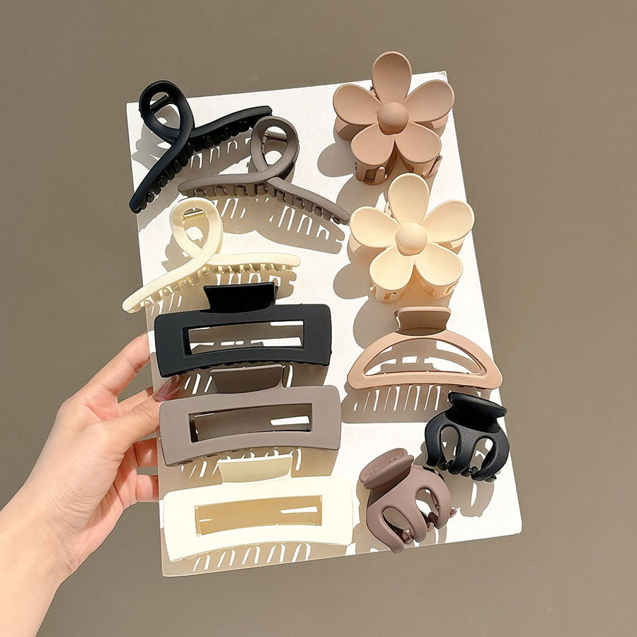 Soft Caramel Hair Clips Set – Stylish and Practical Clips for Every Day