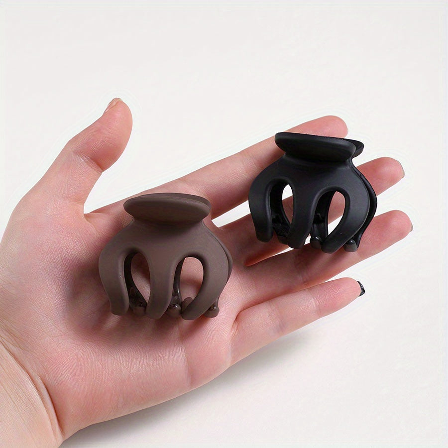 Soft Caramel Hair Clips Set – Stylish and Practical Clips for Every Day