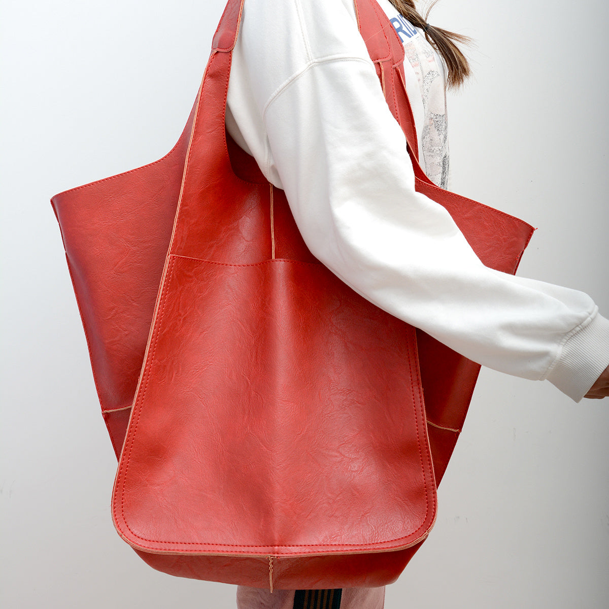RetroWave Large Beach Bag – Stylish and Functional