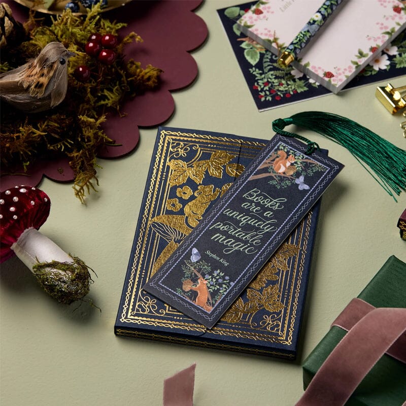 Advent Calendar with Writing and Stationery – 24 Surprises in Book Design