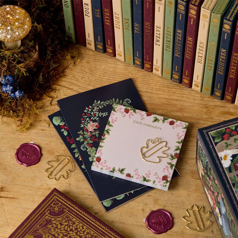 Advent Calendar with Writing and Stationery – 24 Surprises in Book Design