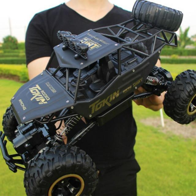 RockRider RC Truck – Ultimate Off-Road Fun for Young and Old