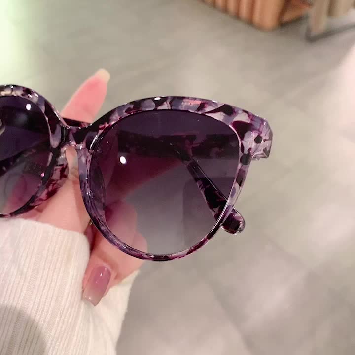 Luxe Cat-Eye Sunglasses for Women – Oversized and Stylish for Sunny Days