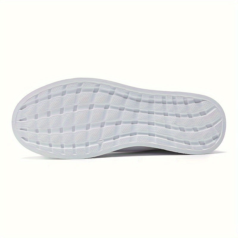 Lace-up Sneakers for Men – Striped Design and Excellent Grip for Athletic Activities