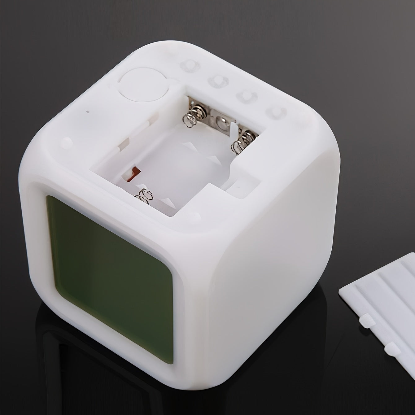 LED Digital Alarm Clock with Temperature Display – Silent and Luminous for Every Room