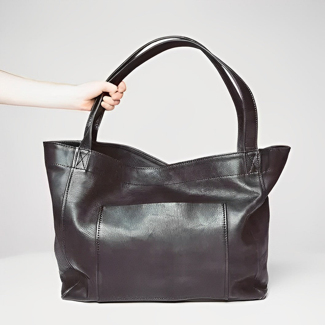 Olivia Luxe Tote Bag – For an Elegant and Practical Look