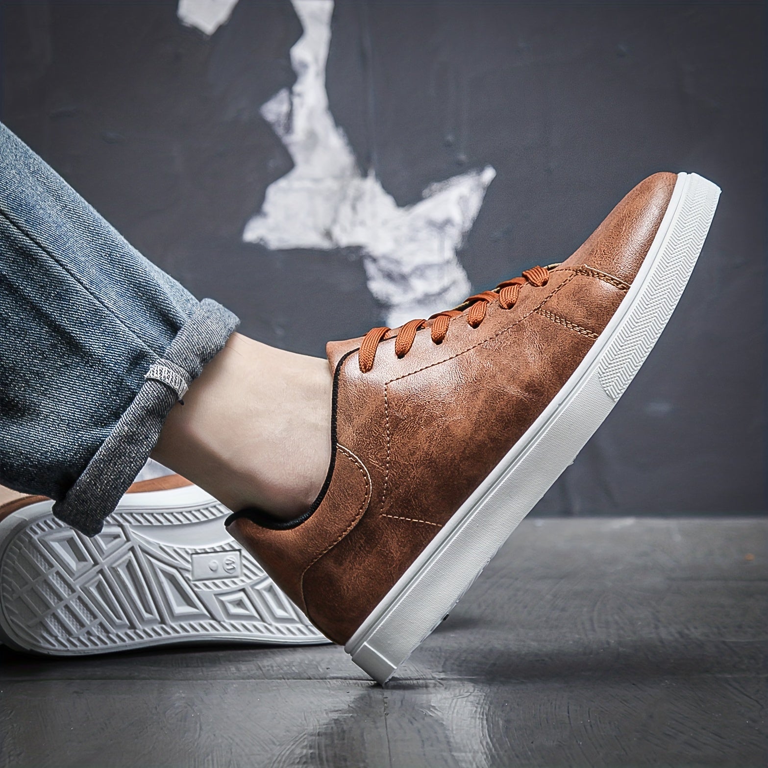 Men's Casual Lace-Up Sneakers – Comfortable and Modern for Spring and Summer